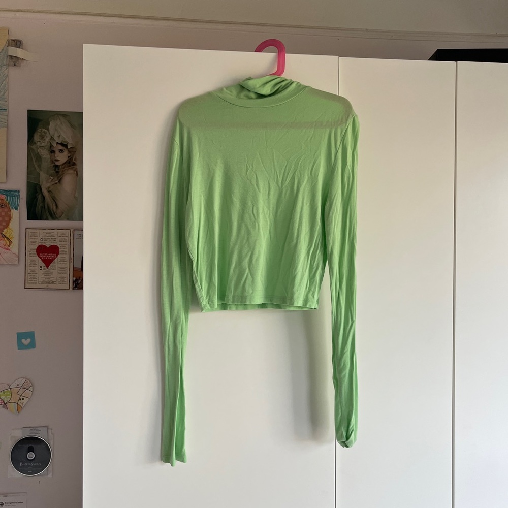 Double Zero light green turtleneck